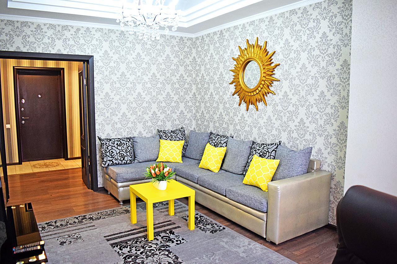 Luxury Palace Apartment 比什凯克 外观 照片