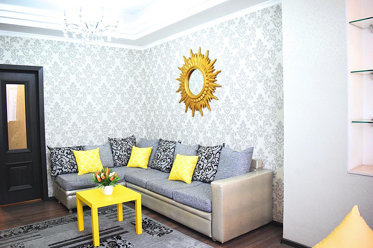 Luxury Palace Apartment 比什凯克 外观 照片
